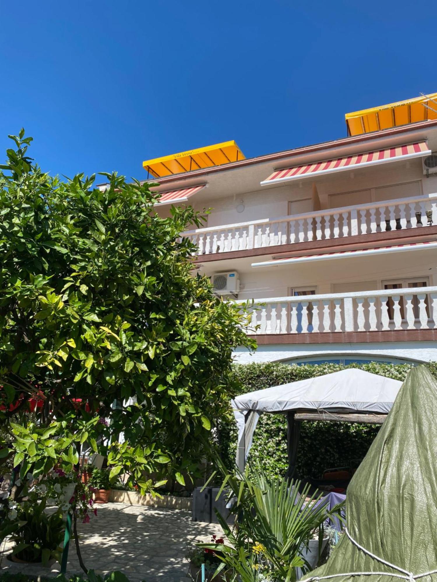 Family Apartments Vesna- 100 M Beach -Center 크리크베니카 외부 사진