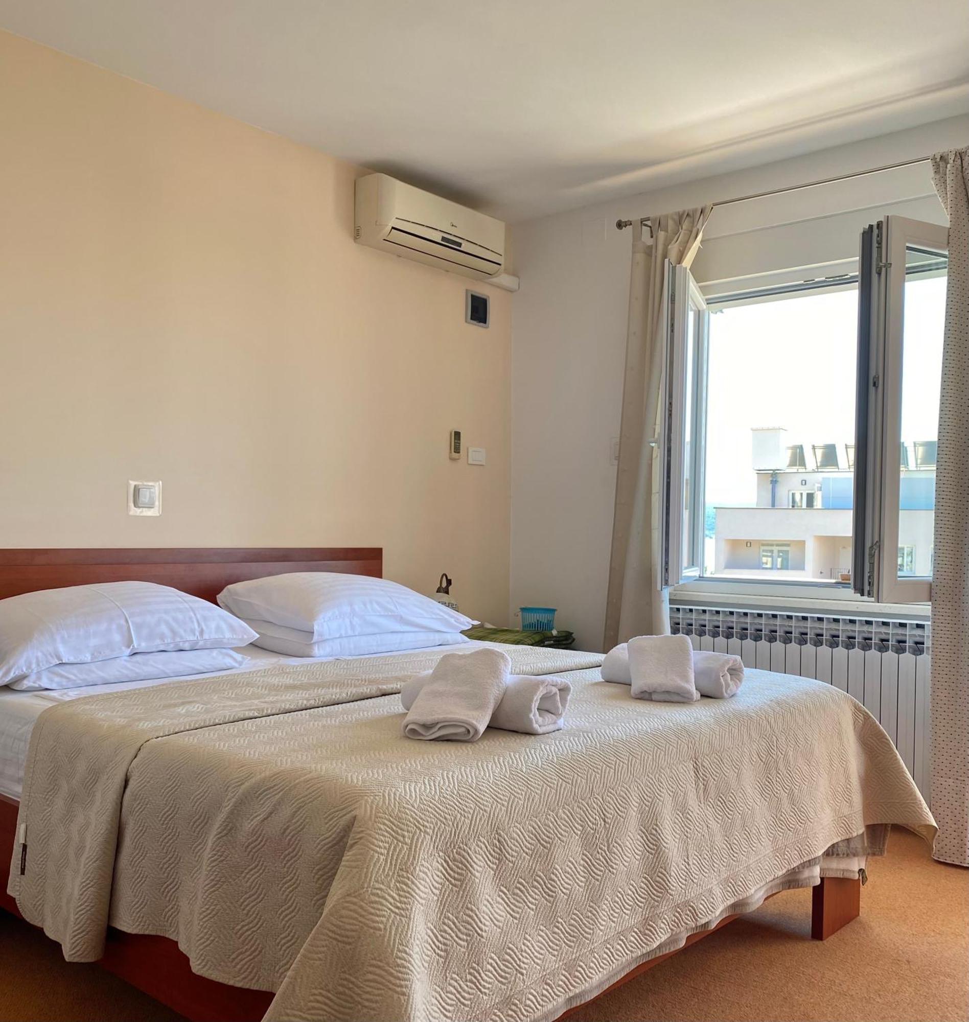 Family Apartments Vesna- 100 M Beach -Center 크리크베니카 외부 사진