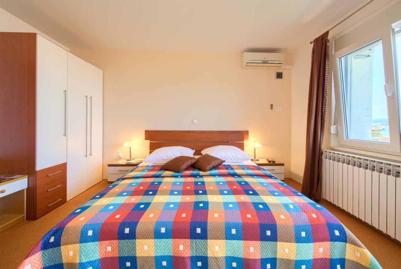 Family Apartments Vesna- 100 M Beach -Center 크리크베니카 외부 사진