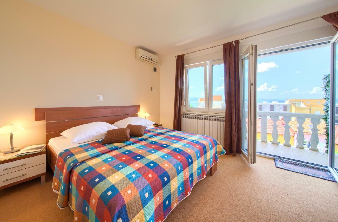 Family Apartments Vesna- 100 M Beach -Center 크리크베니카 외부 사진